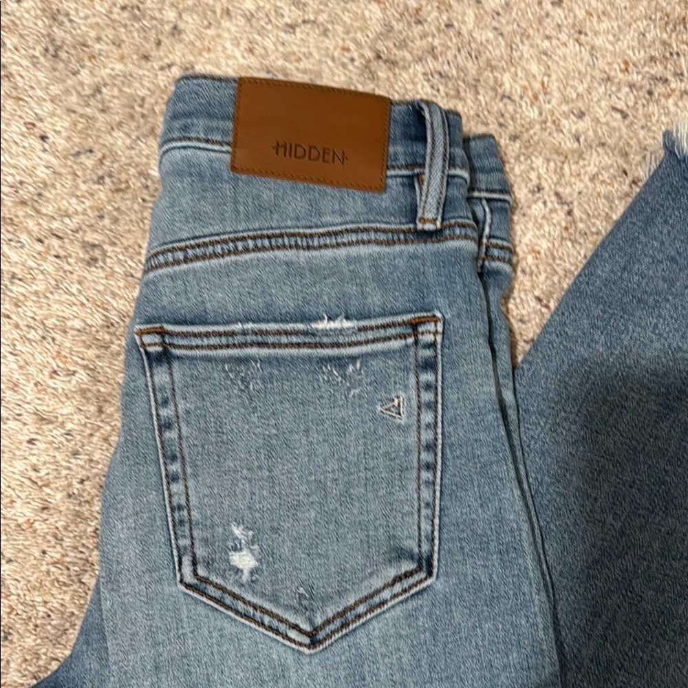 HIDDEN High-Rise Light Blue Distressed Women’s Jeans